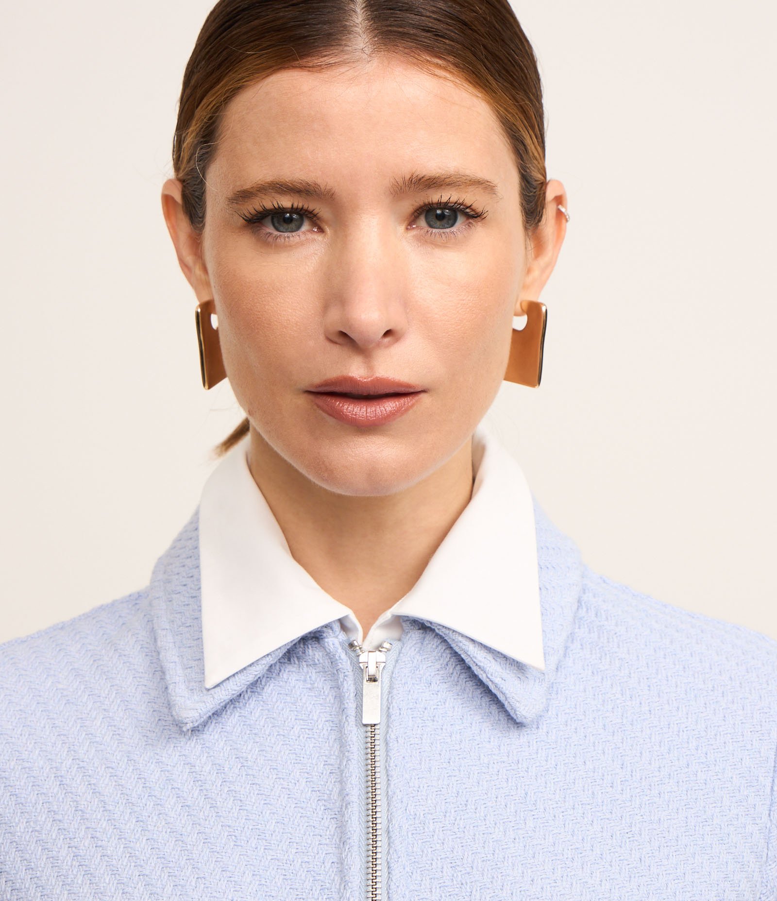 Jaqueta Curta Texturizada em Tweed com Bolsos Azul Claro 5