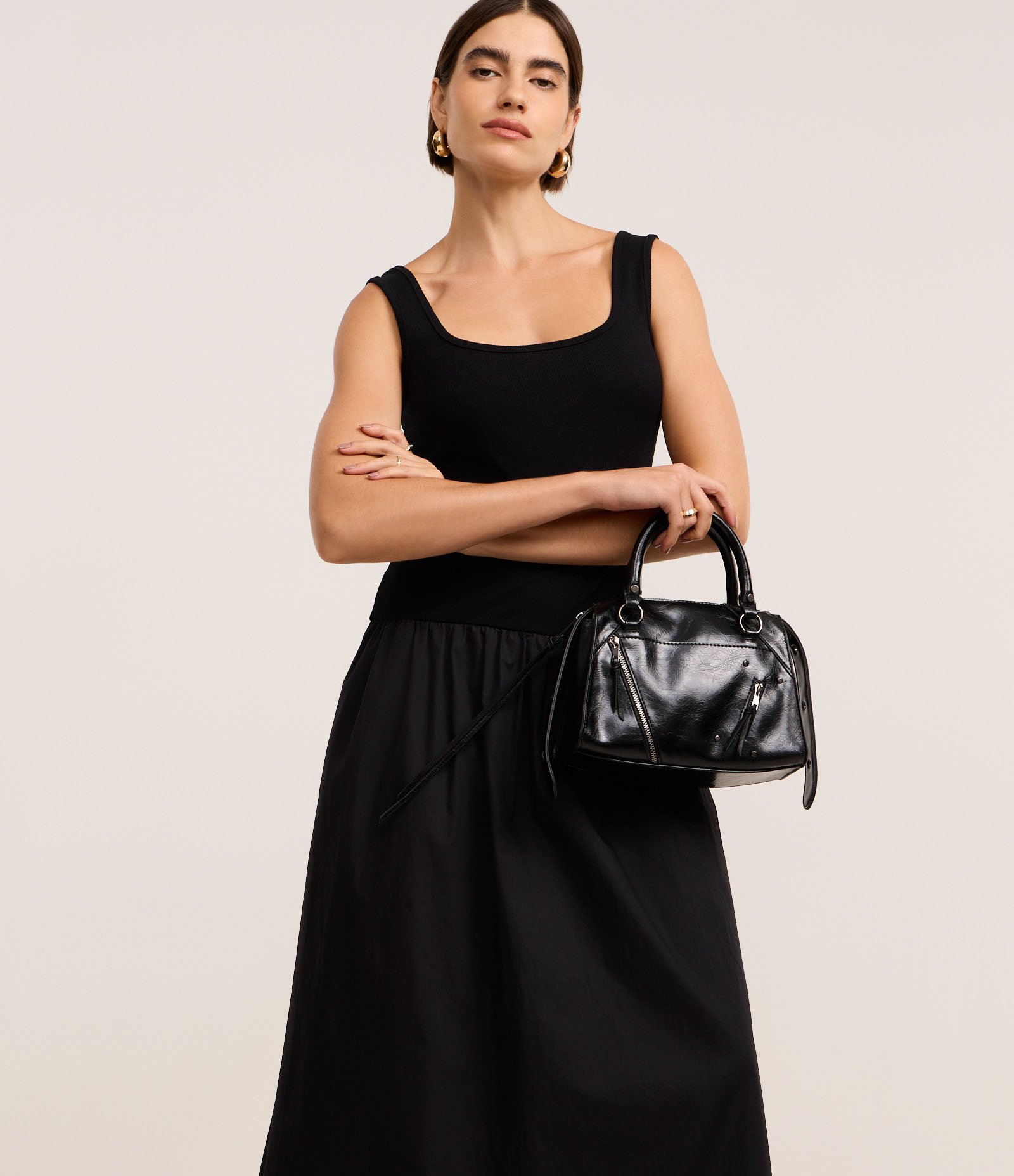 Vestido Evasê Midi Sem Manga com Mix de Tecidos Preto 2