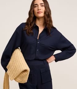 Camisa Regular em Malha Piquet com Prega nas Costas