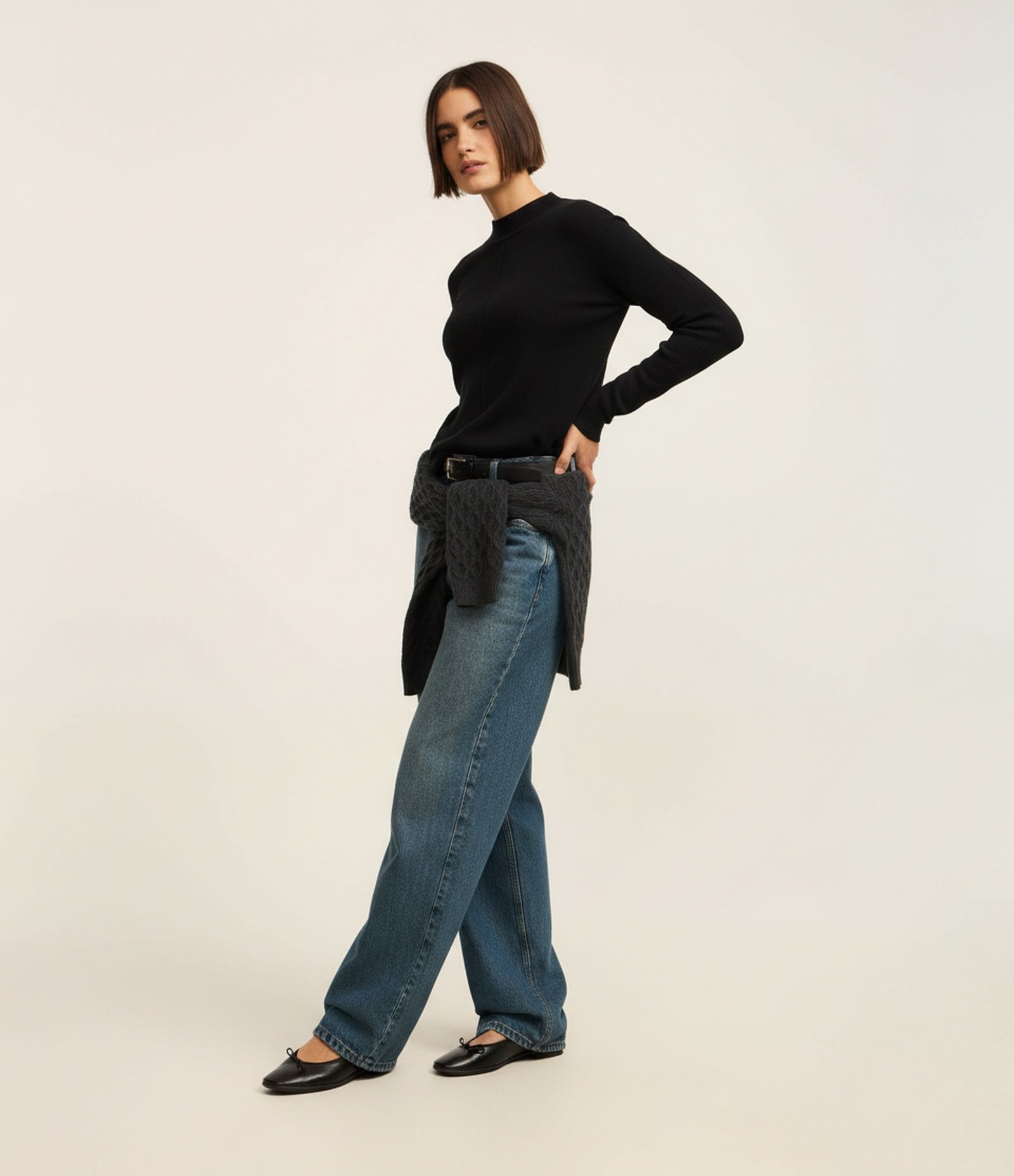 Suéter em Tricô com Gola Alta e Nervura Frontal Preto 1