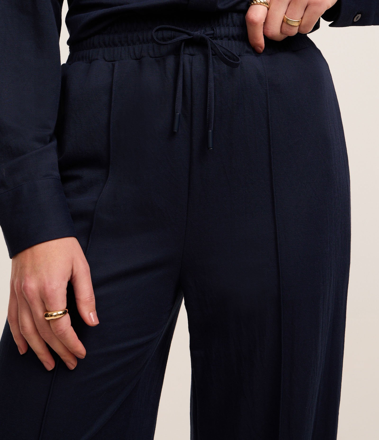 Calça Reta de Cintura Alta em Malha Piquet com Cós Elástico Azul 4