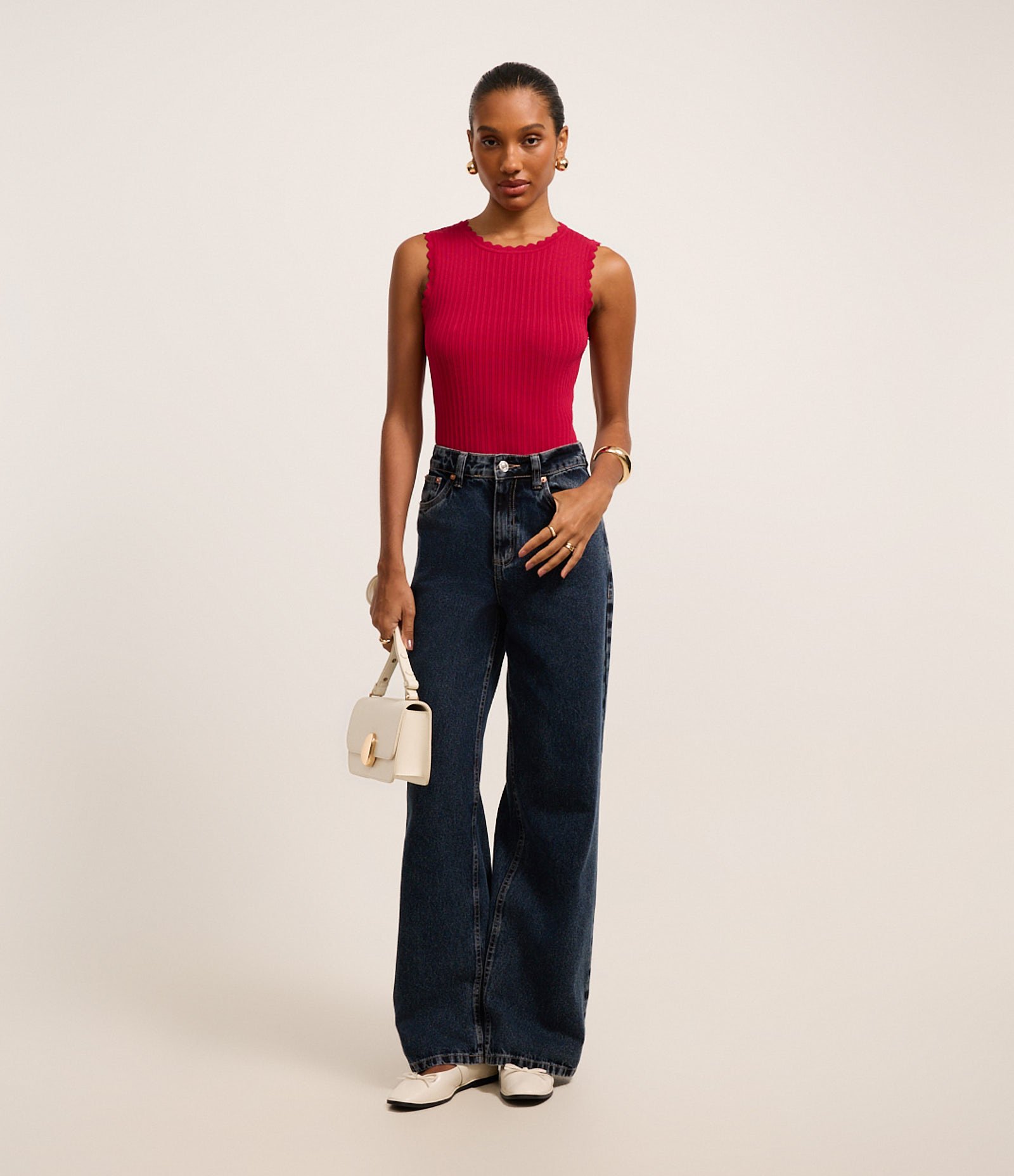 Blusa em Tricô Canelado com Detalhe Ondulados Vermelho 2