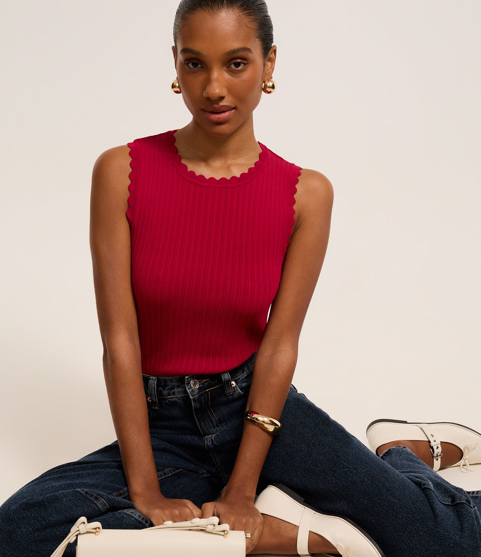 Blusa em Tricô Canelado com Detalhe Ondulados Vermelho 5