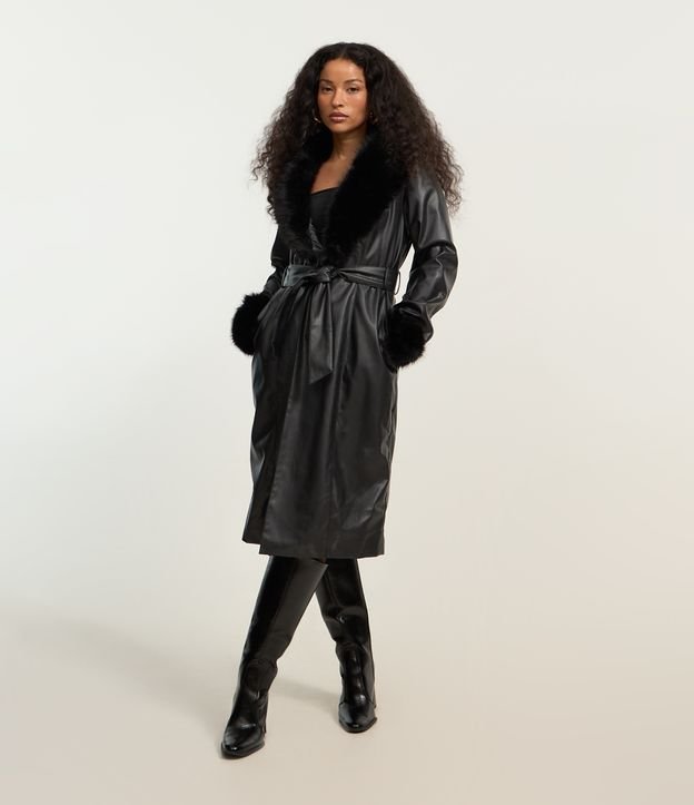 Casaco Trench Coat em PU com Gola e Punhos de Pelos