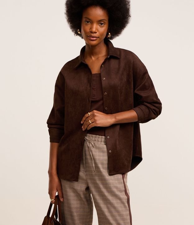 Camisa em Suede com Cava Deslocada