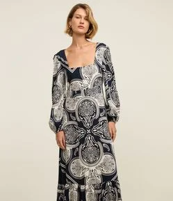 Vestido Evasê Midi em Viscose com Estampa Paisley