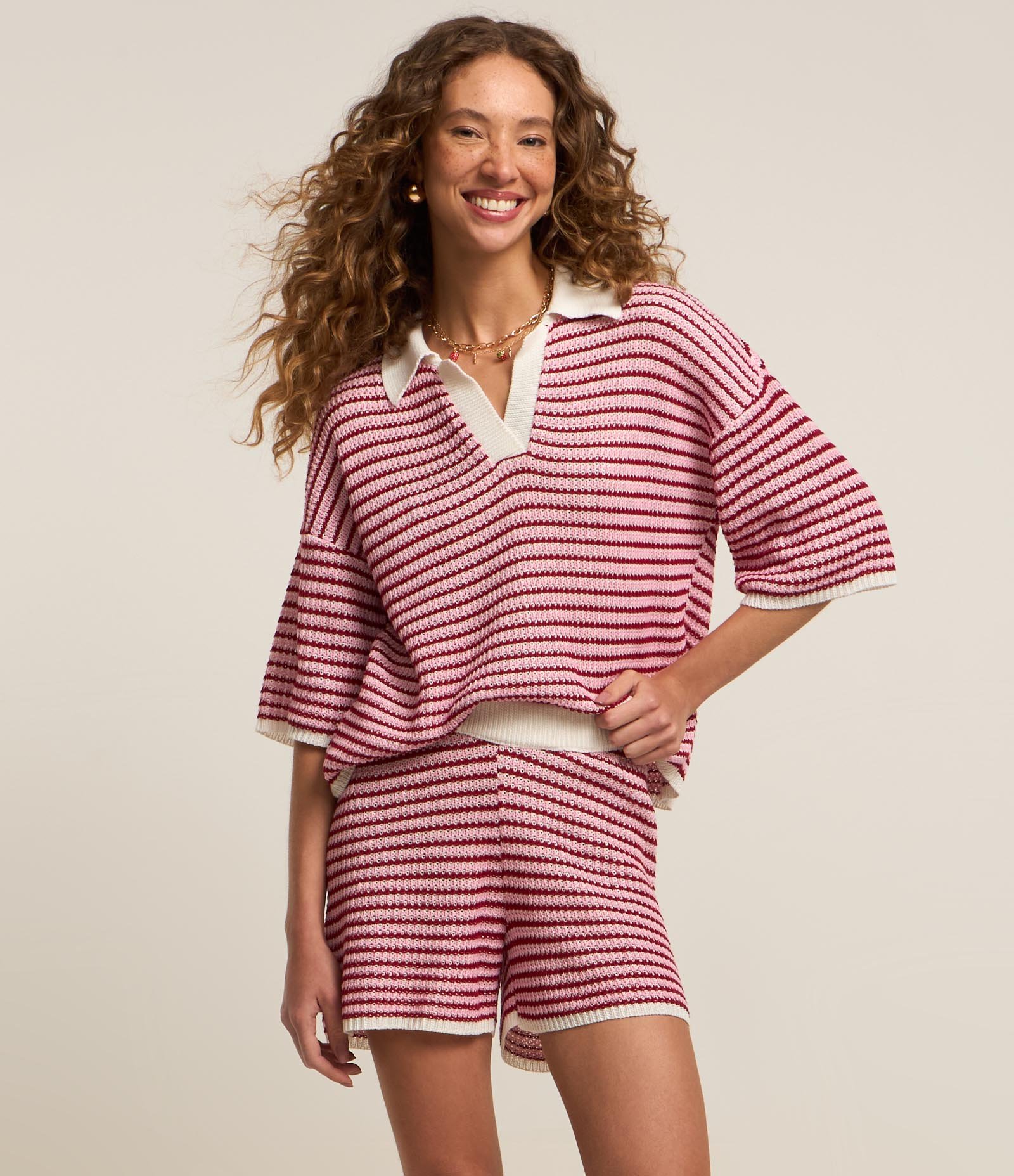 Short em Tricô Listrado com Cós Contrastante Vermelho/Branco 2