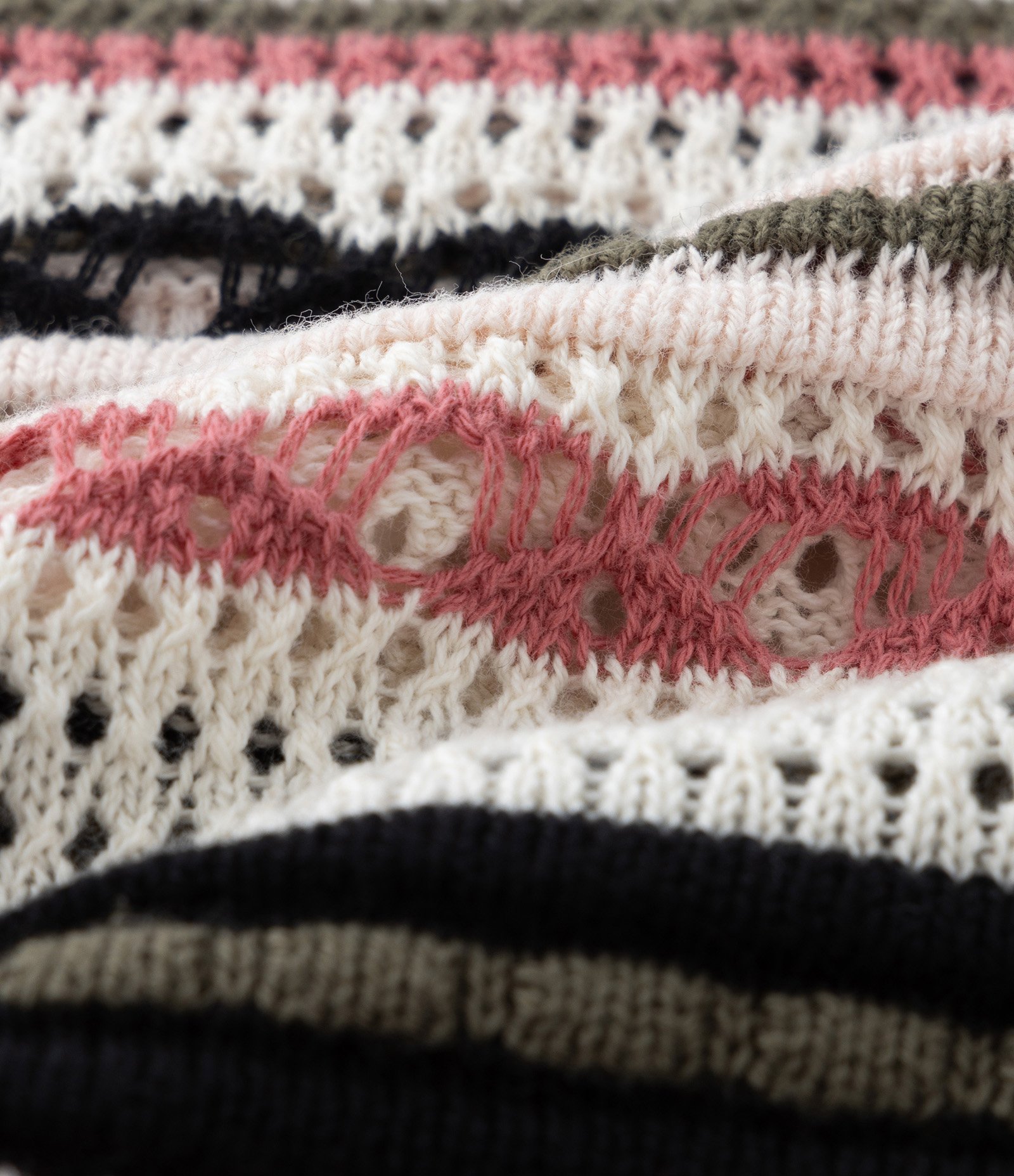 Blusa em Tricô Listrado com Manga Bufante Curve & Plus Size Bege/Marrom/Vermelho 7