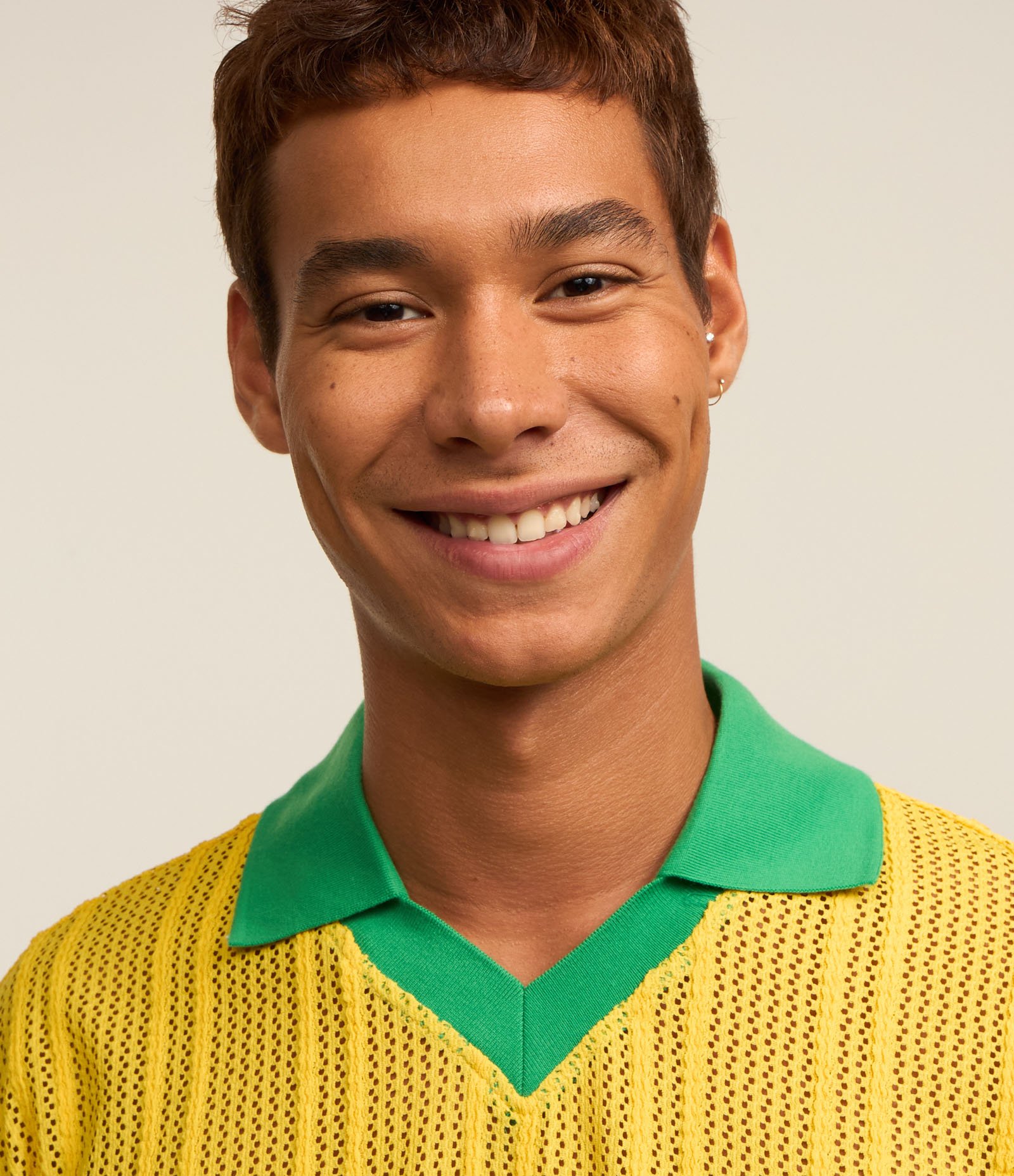 Camiseta Boxy em Laise com Textura e Transparência Amarelo 5