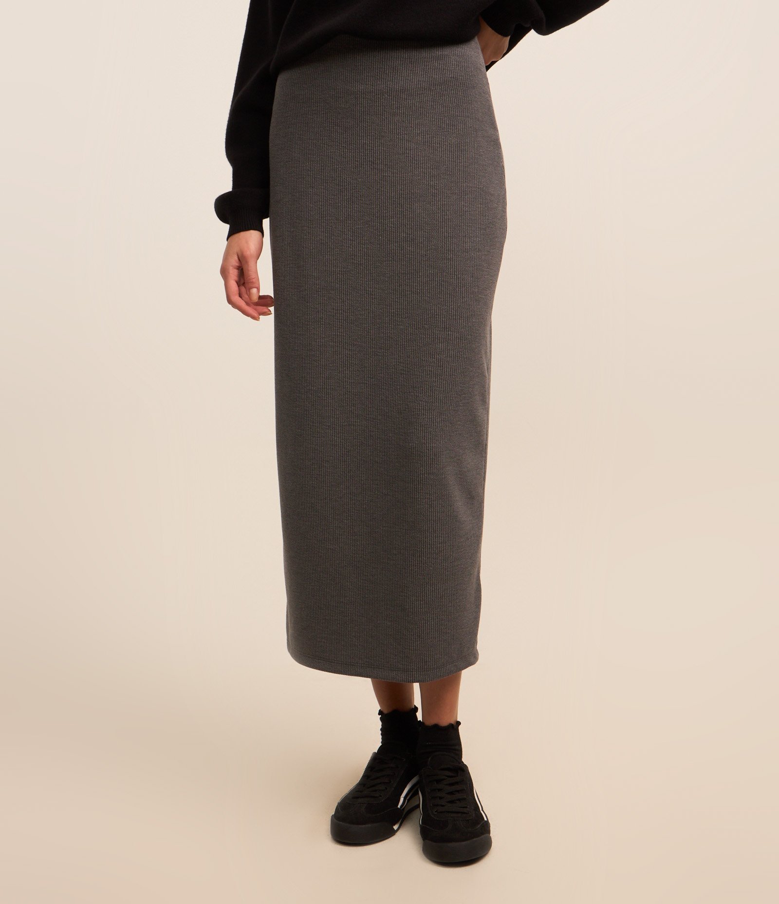 Saia Long Mid em Ribana com Fenda Cinza 3