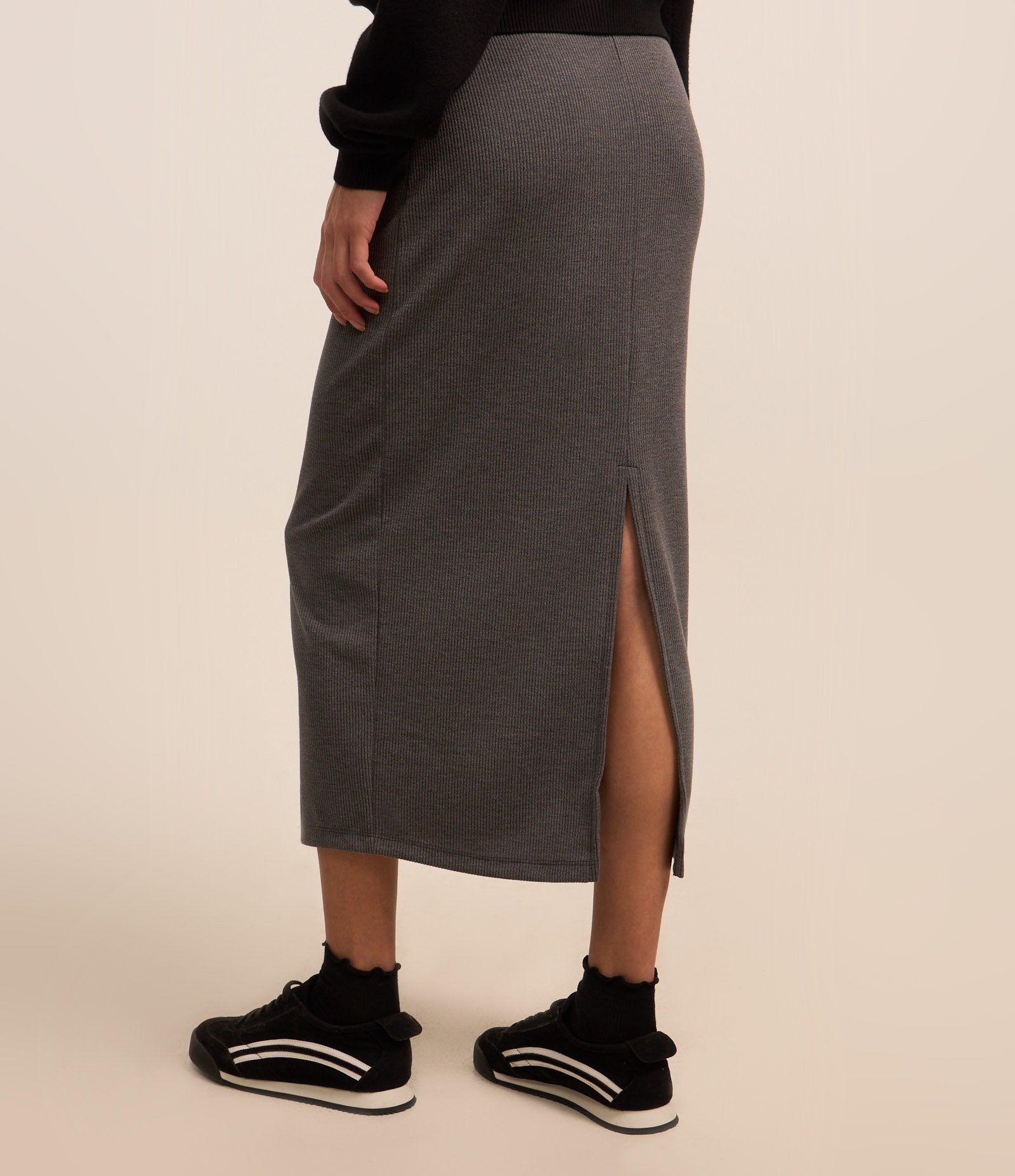 Saia Long Mid em Ribana com Fenda Cinza 4
