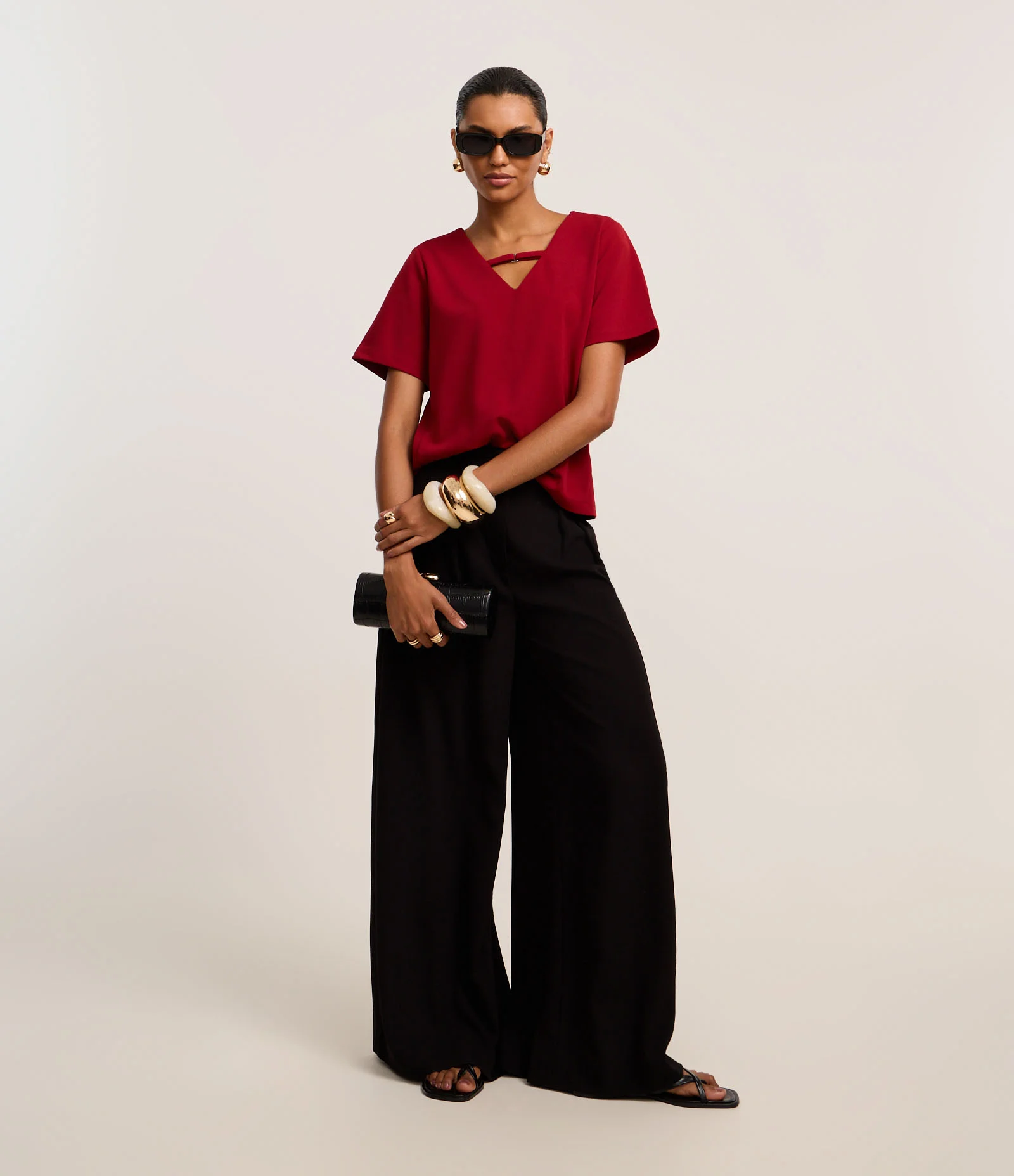 Blusa em Crepe com Fivela na Gola V Vermelho 2