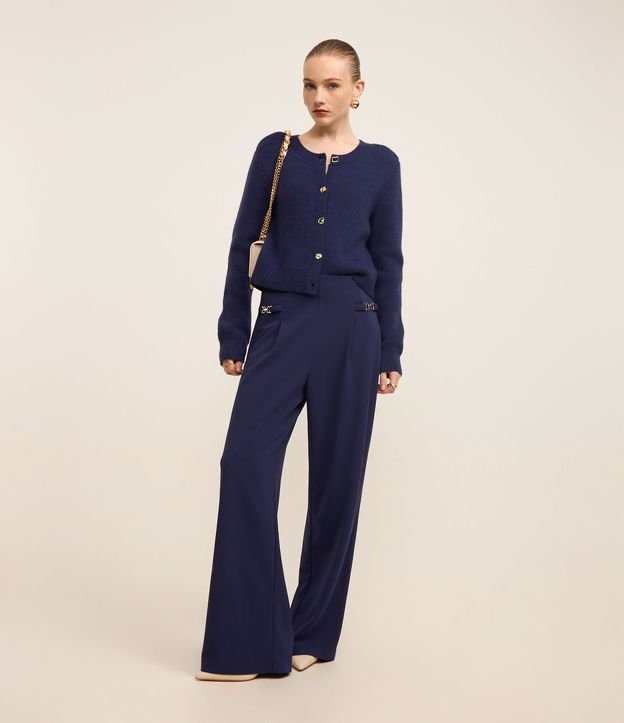 Calça Wide Leg em Crepe com Aviamentos Metalizados