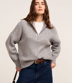 Suéter Amplo em Tricô com Paetês e Gola de Zíper