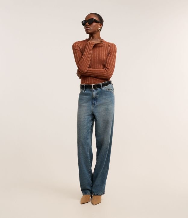 Suéter em Tricô com Listras Texturizadas e Fio Metalizado