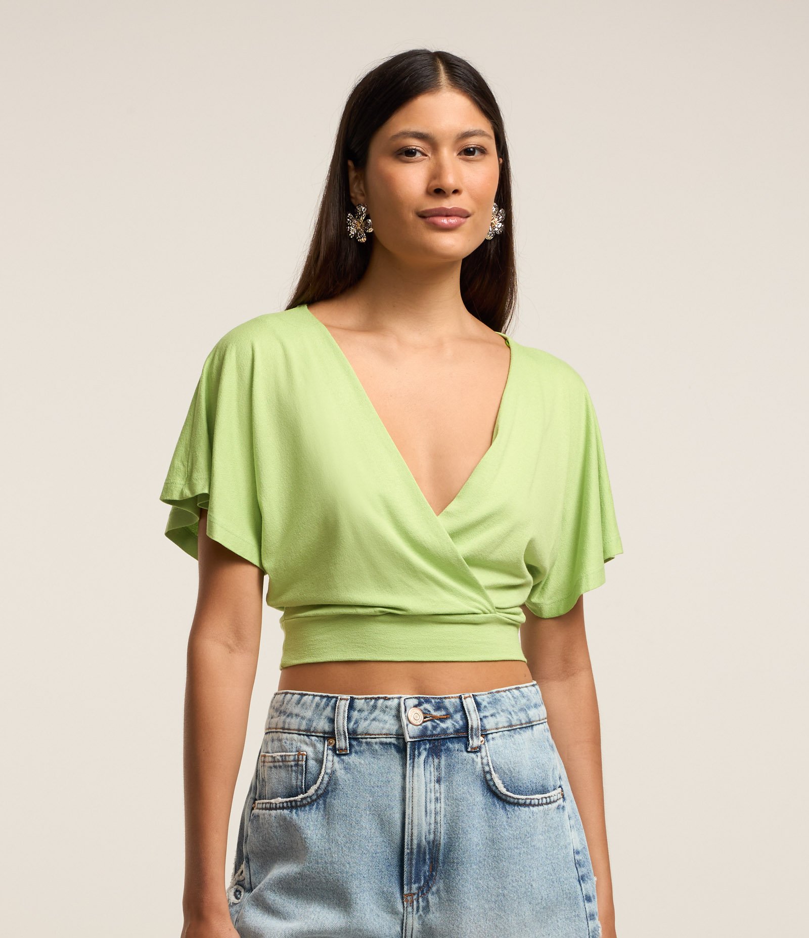 Blusa Curta em Crepe com Transpasse Verde 1