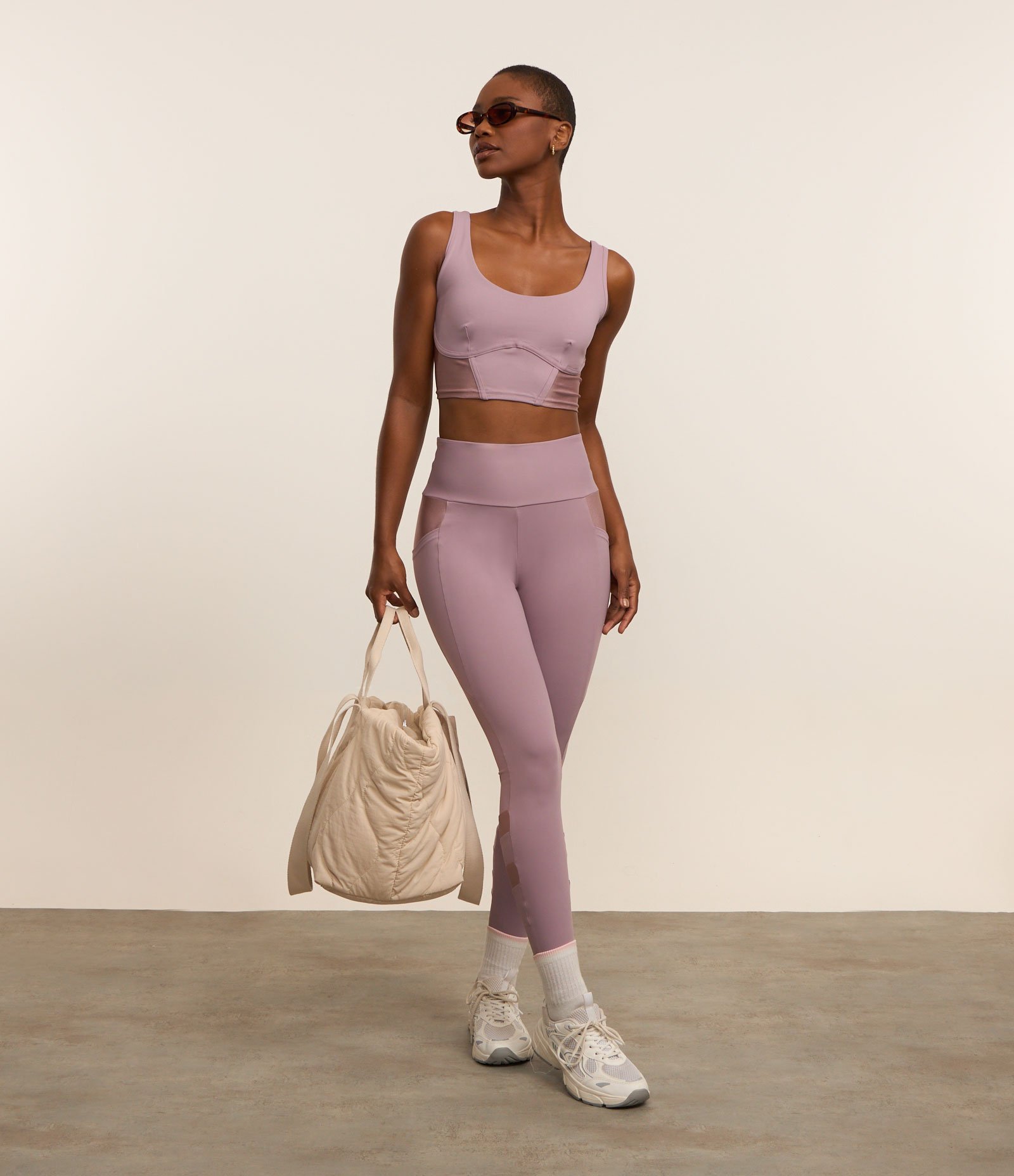 Calça Legging em Microfibra com Recortes em Brilho Roxo 1