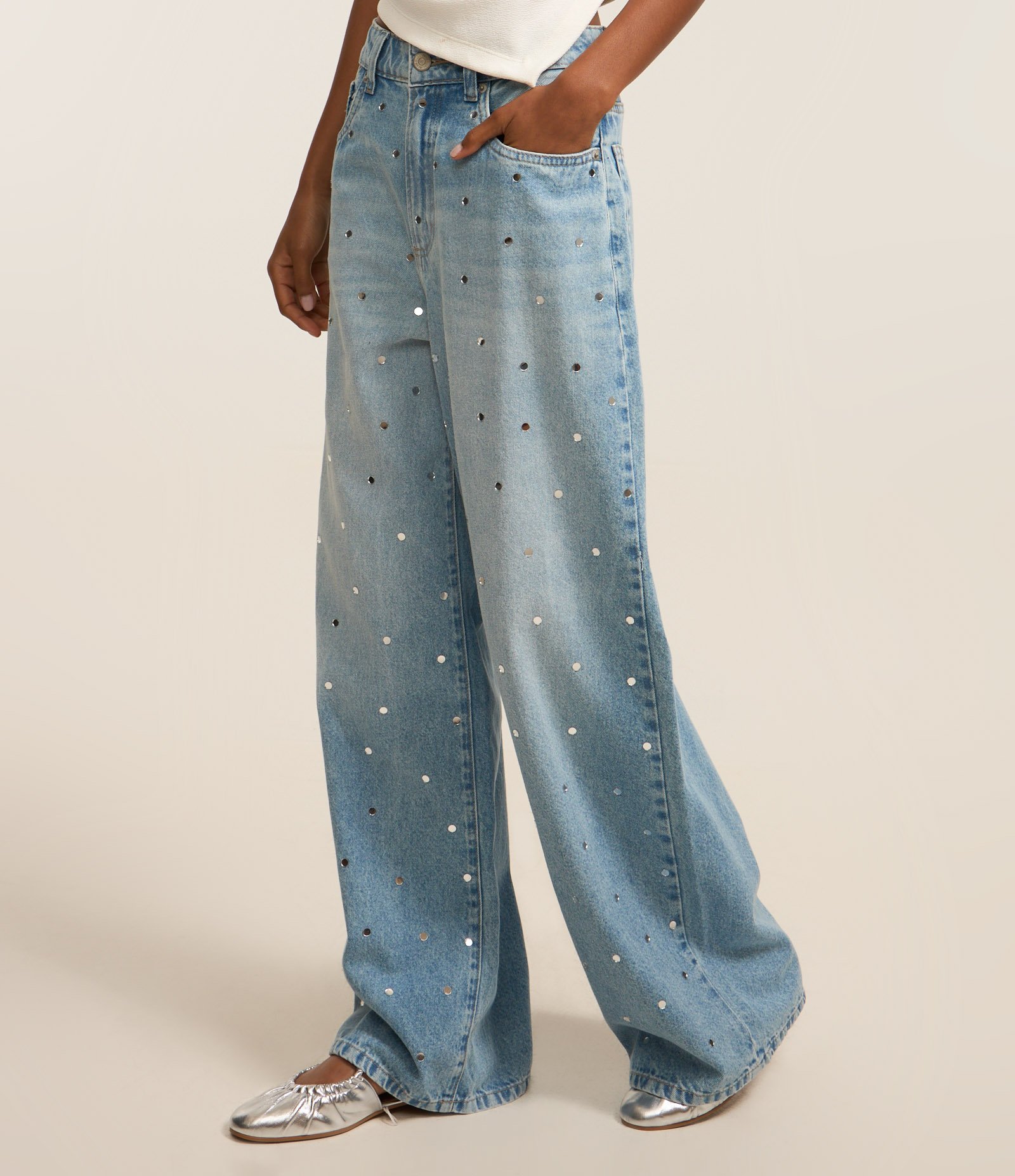 Calça Wide em Jeans com Espelhinhos Aplicados Azul 3