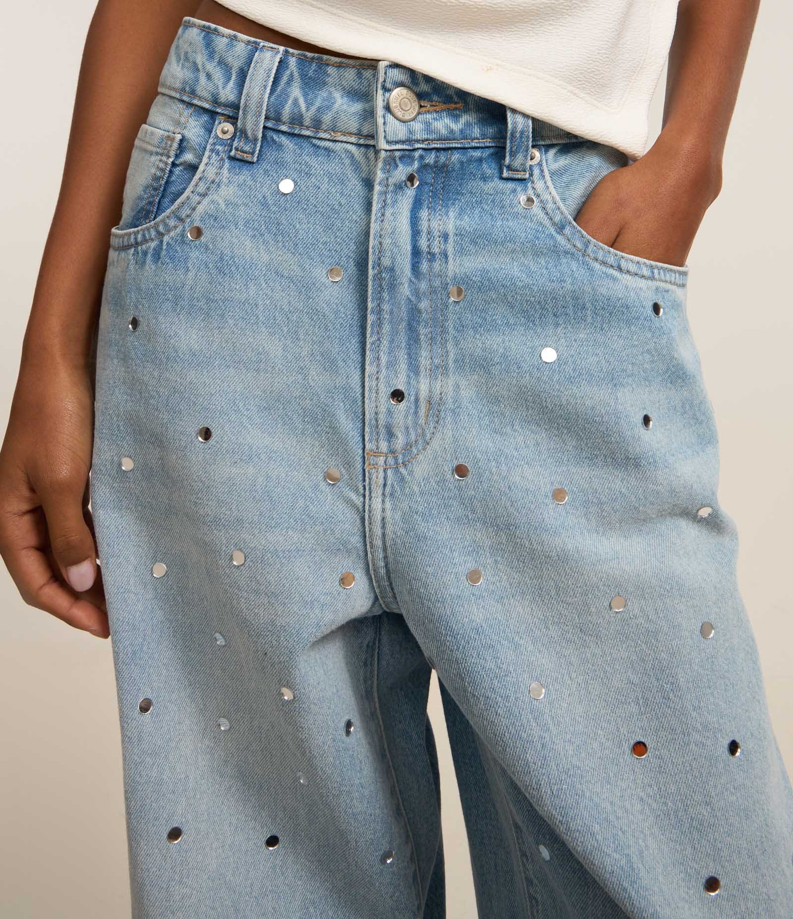 Calça Wide em Jeans com Espelhinhos Aplicados Azul 4