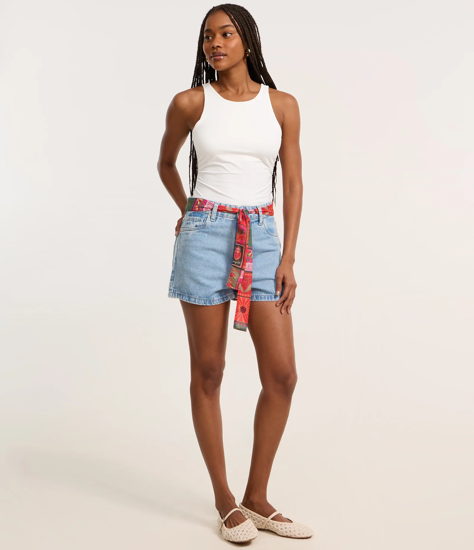 Short Slim em Jeans com Lenço Estampado Azul 2