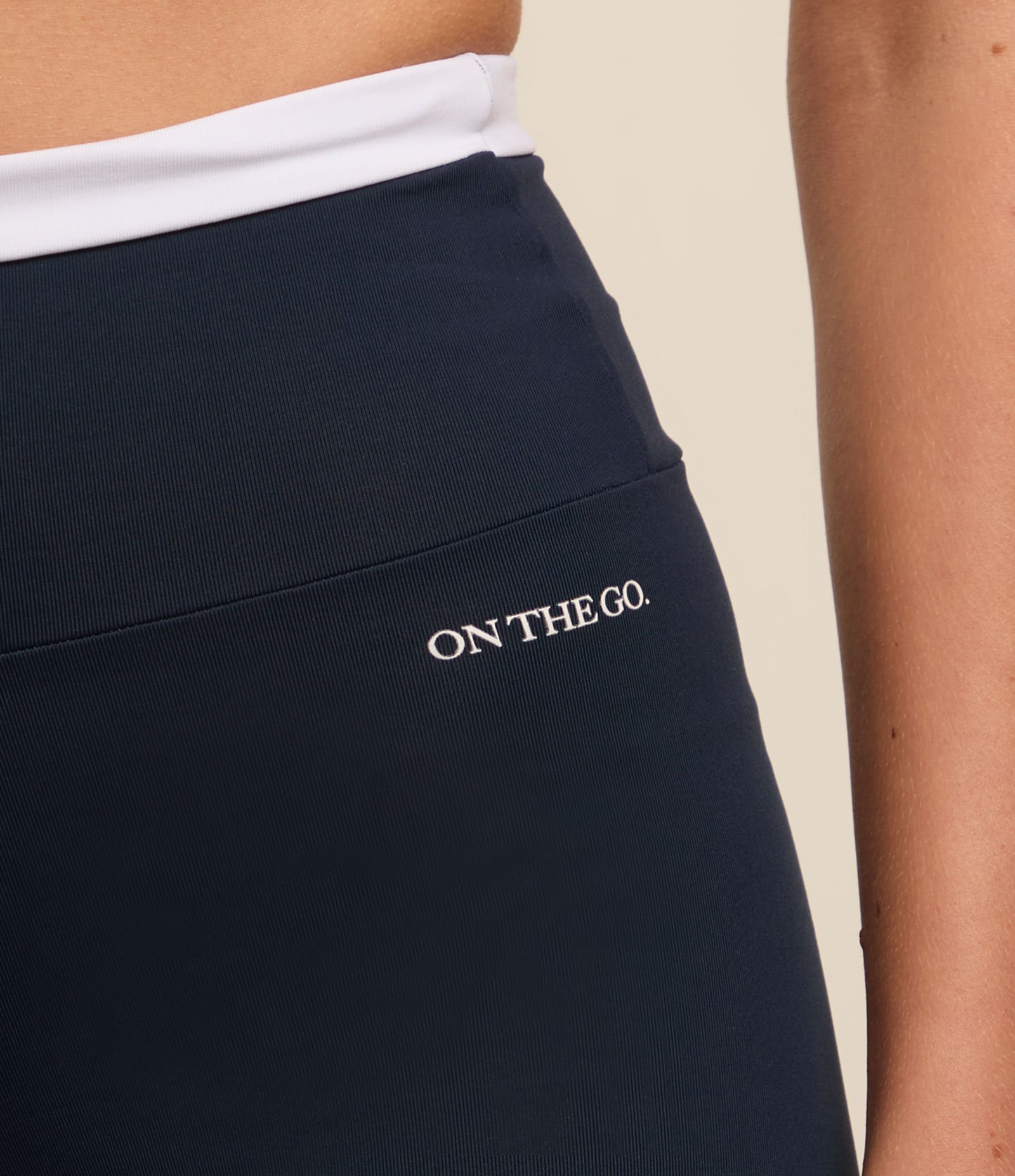 Calça Legging Esportiva em Microfibra Azul 4