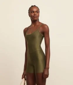 Macaquinho Esportivo Canelado em Poliamida