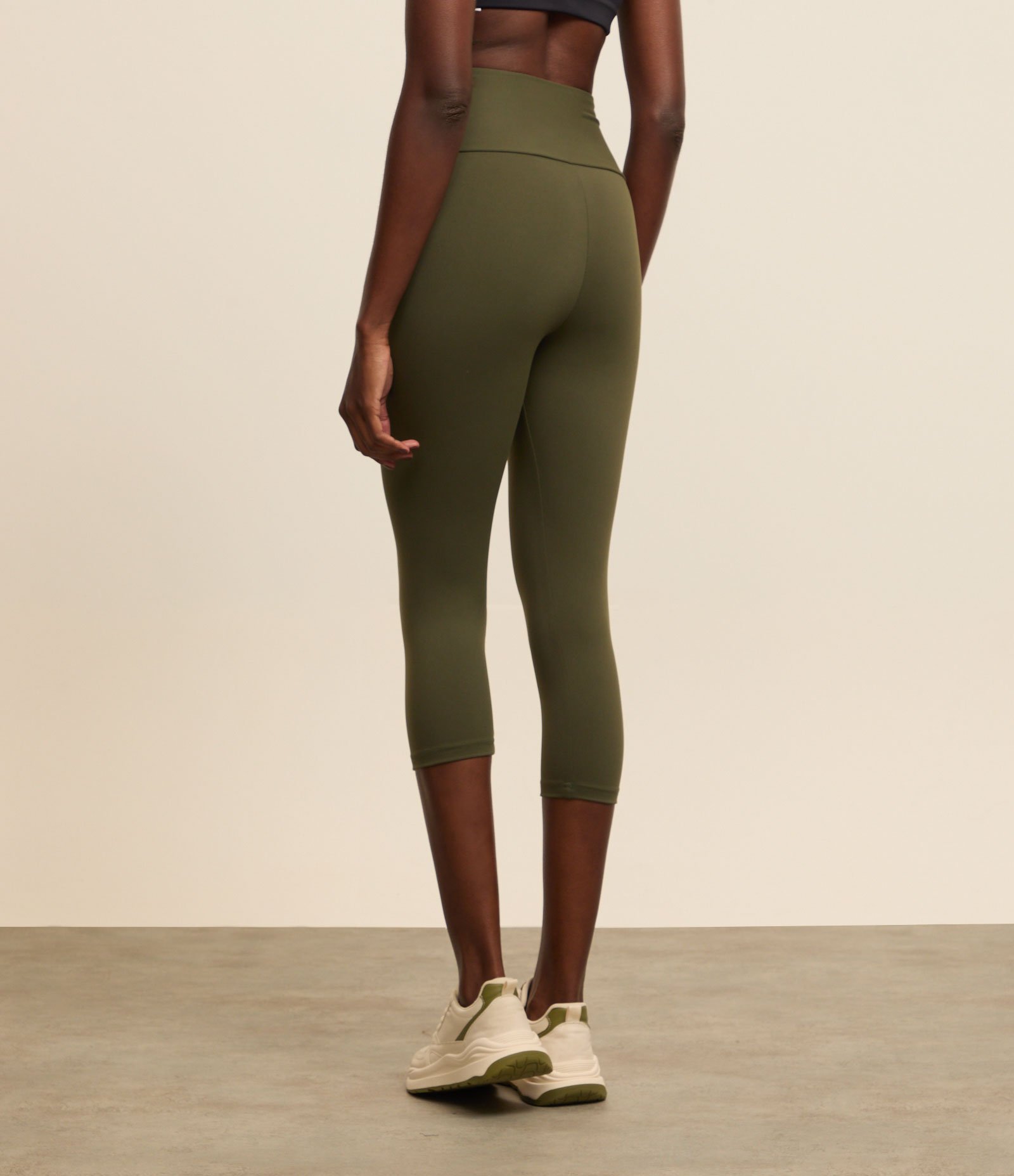 Calça Legging Corsário Esportiva em Microfibra Verde 3