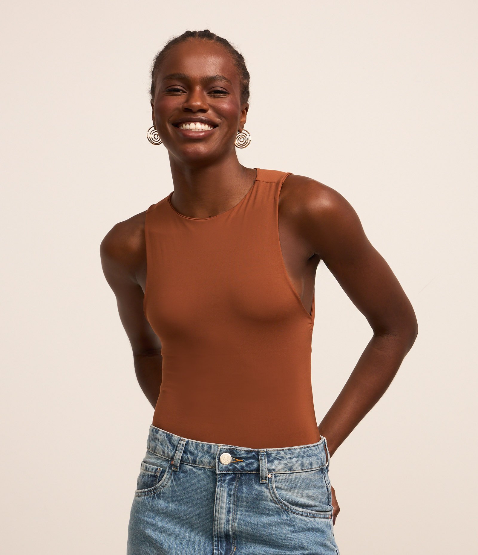 Body Regular em Microfibra com Gola Halter e Abertura nas Costas 1