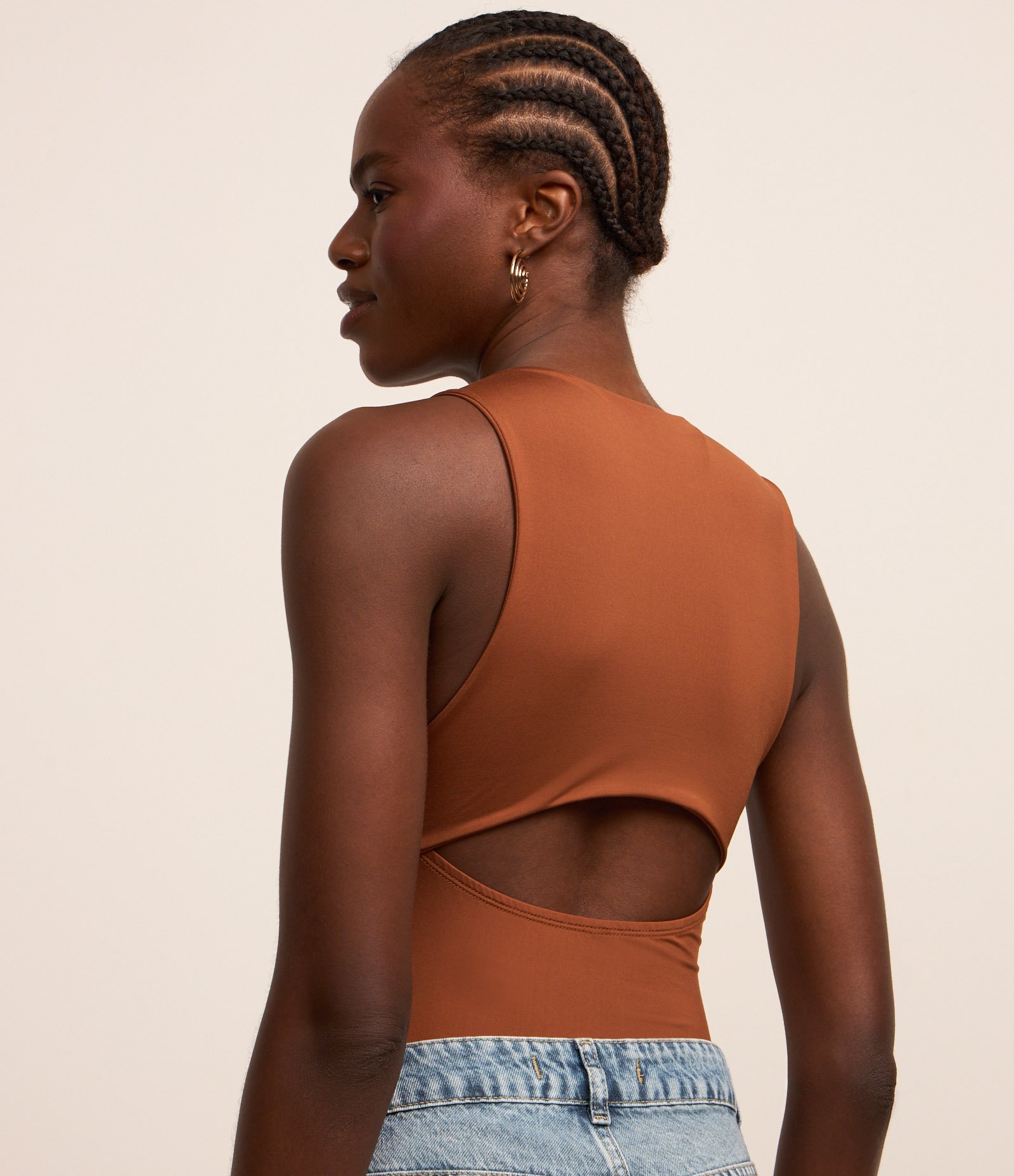 Body Regular em Microfibra com Gola Halter e Abertura nas Costas 5