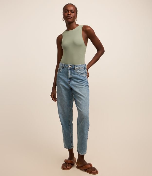 Body Regular em Microfibra com Gola Halter e Abertura nas Costas
