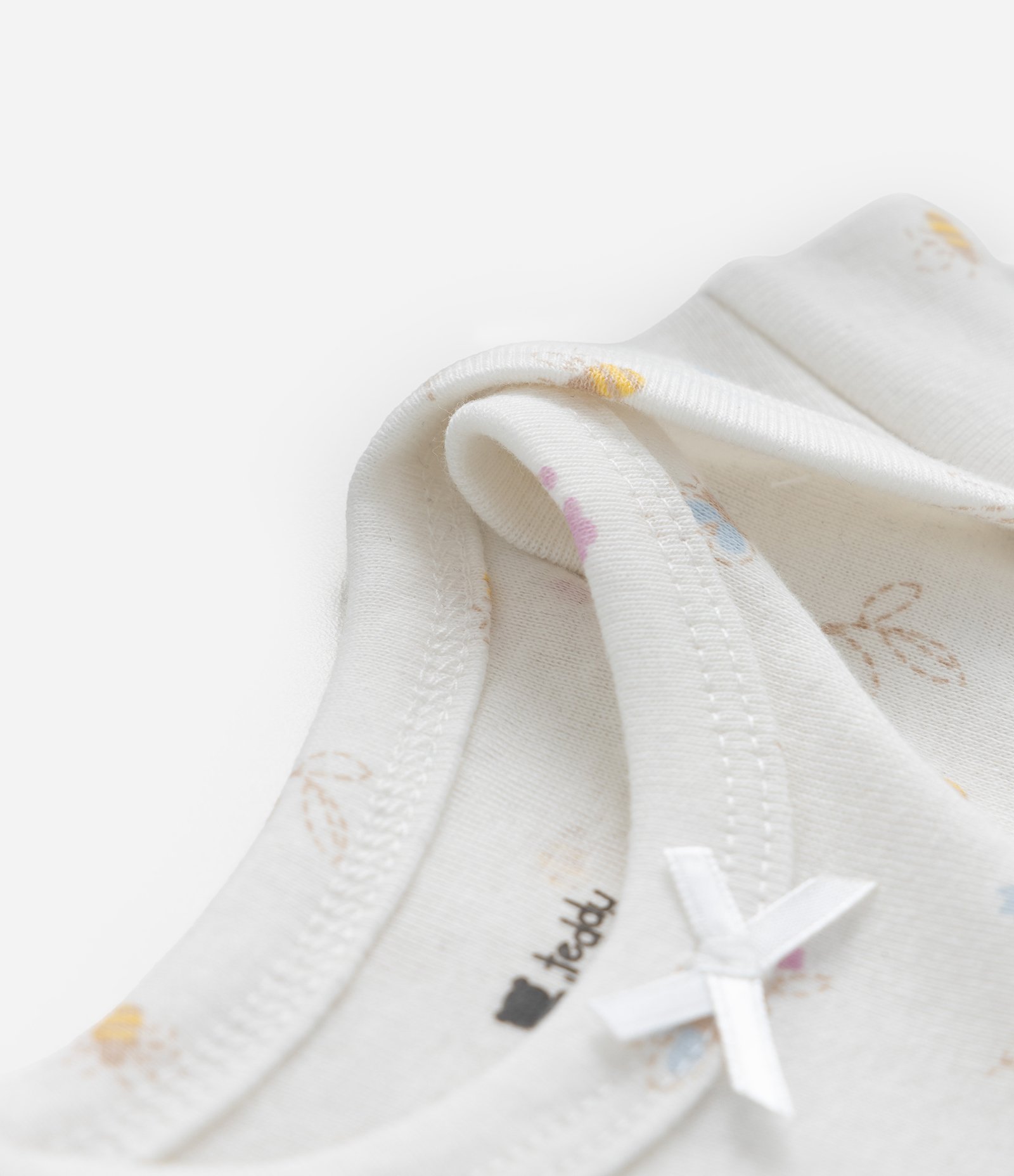 Body Infantil com Estampa Floral e Abelhinhas - Tam RN a 18 meses Branco 4