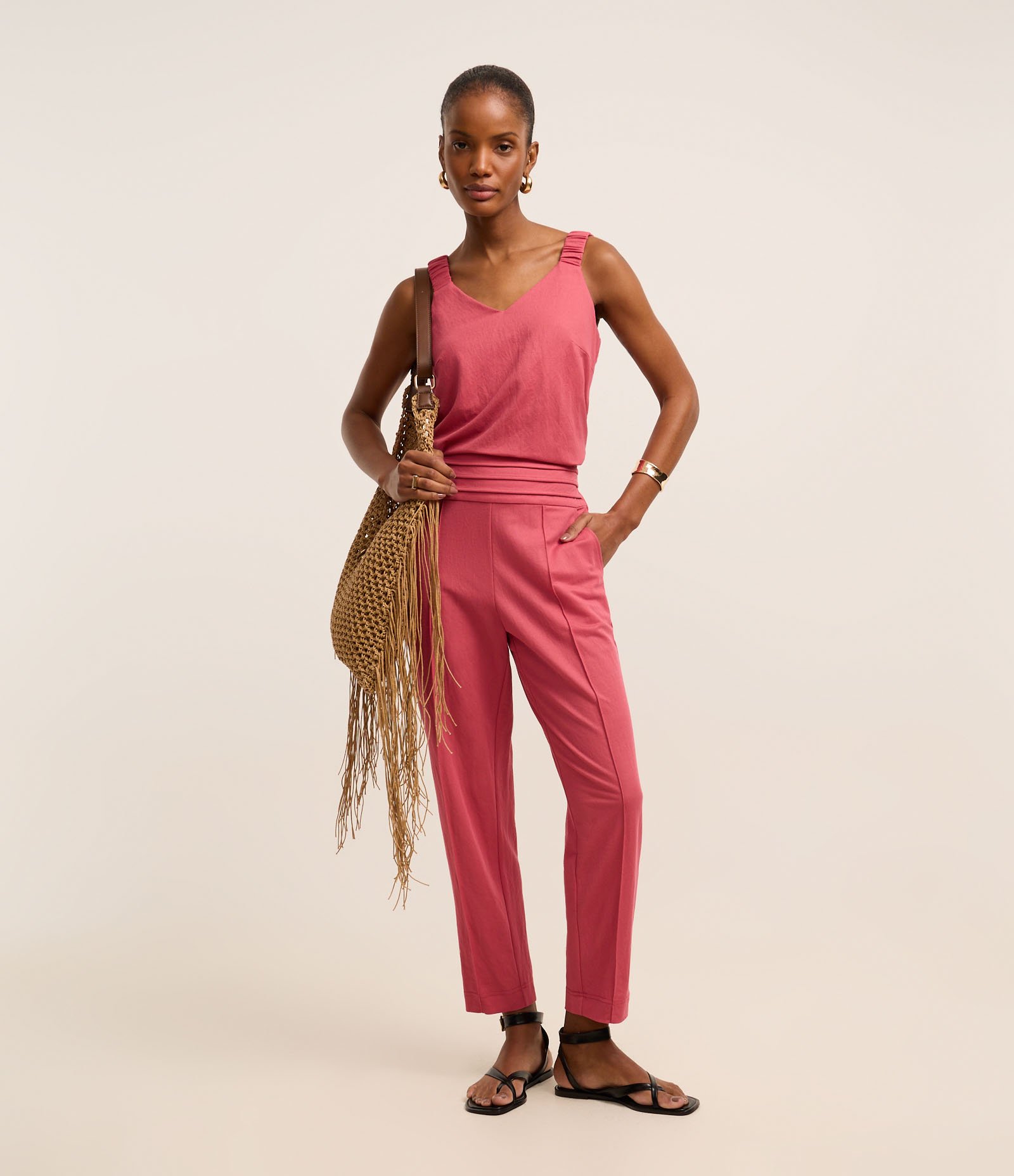 Calça Reta em Piquet com Cós Pespontado e Frisos Rosa 1