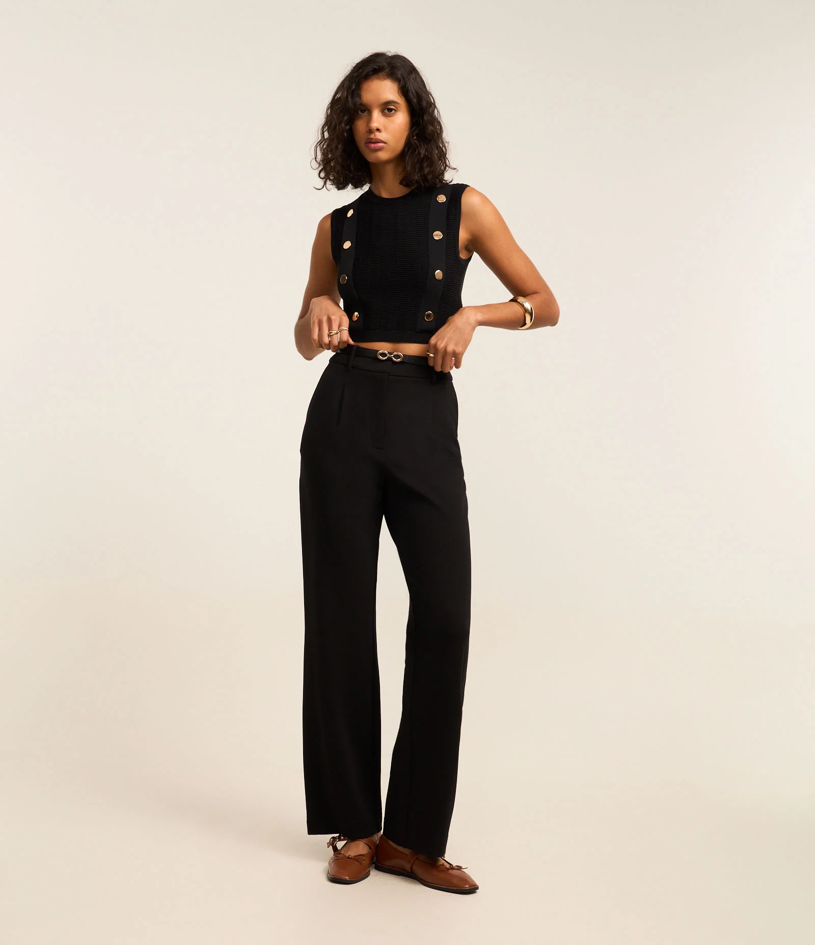 Calça Reta Cintura Alta em Ponto Roma com Cinto Fino Preto 1