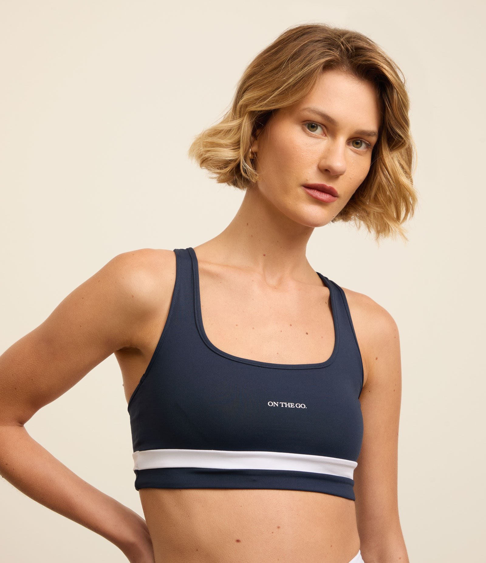 Top Esportivo com Bojo em Poliamida Azul 4