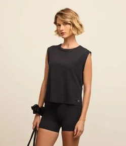 Camiseta Esportiva Ampla em Microfibra com Mangas Curtas