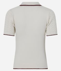 Blusa em Tricô com Broche de Abelha na Gola Polo
