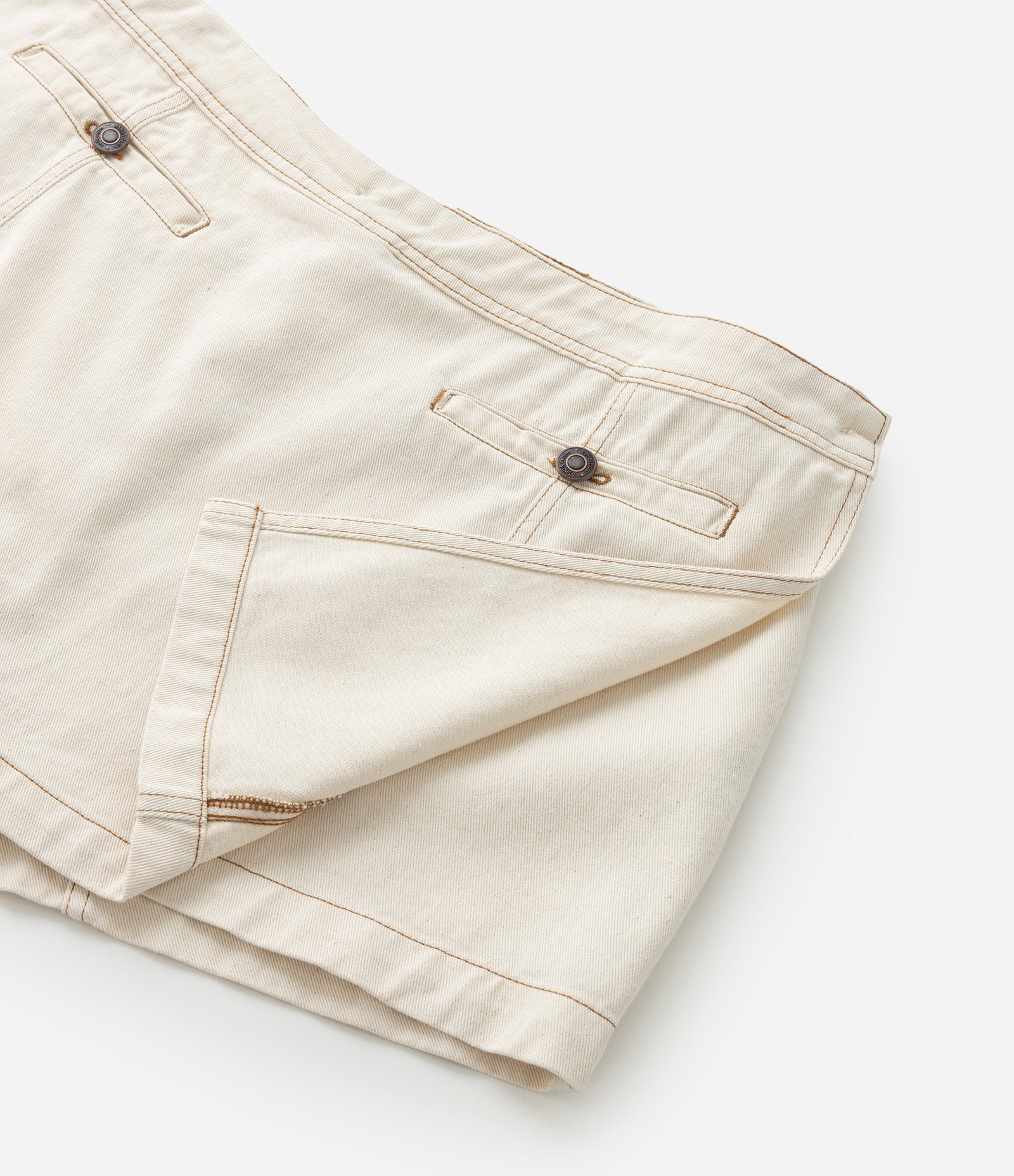Short Saia em Sarja com Bolso Embutido Curve & Plus Size Bege 9