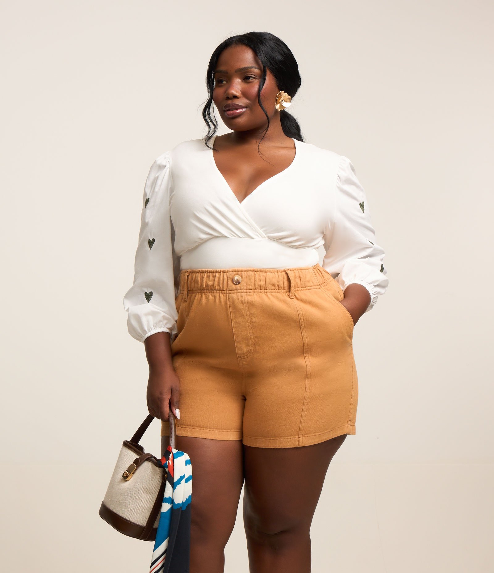 Short Clochard em Sarja com Bolso Faca Curve & Plus Size Caramelo 1