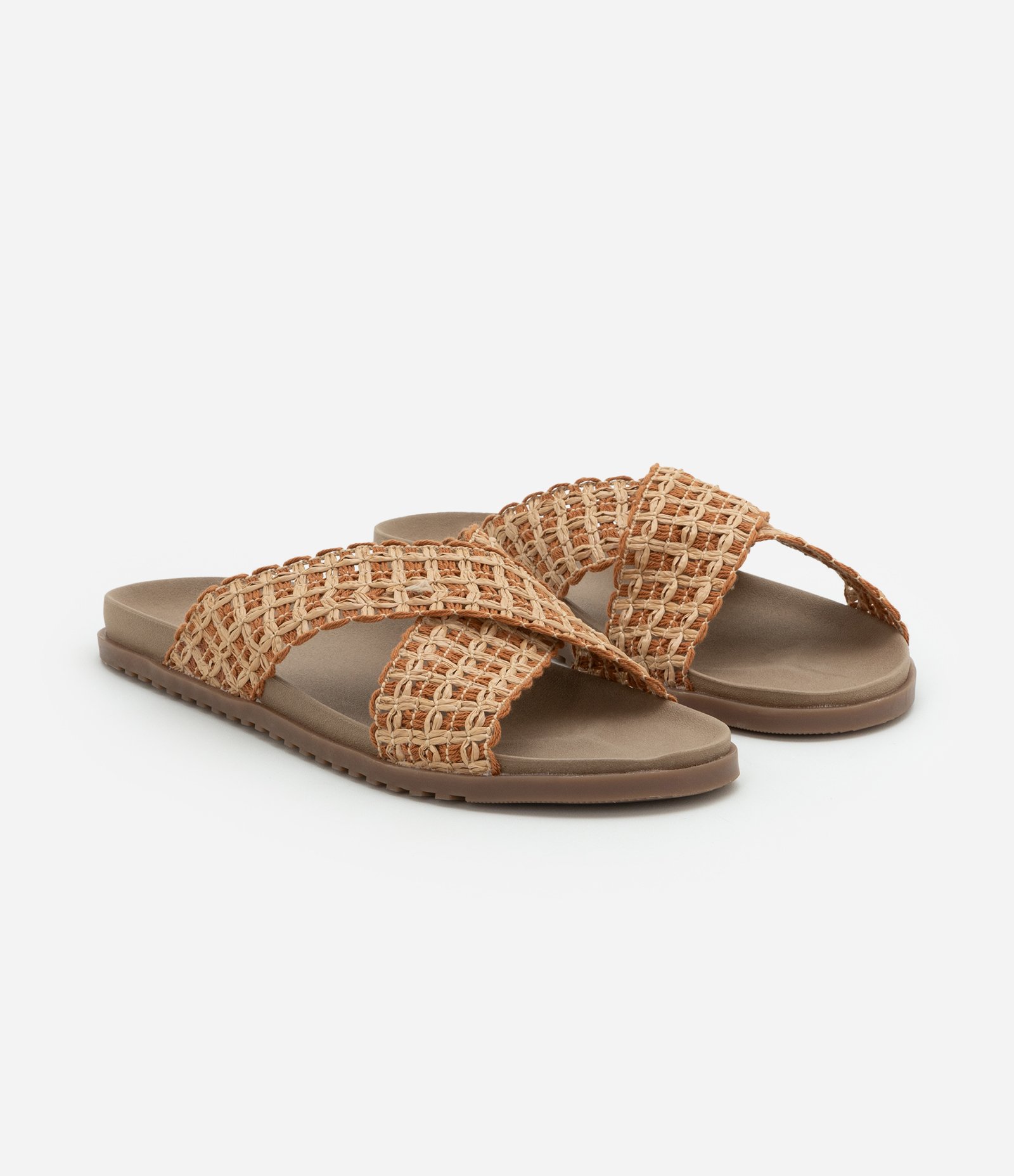 Sandália em Pu com Tiras Largas em Tressê Marrom 2