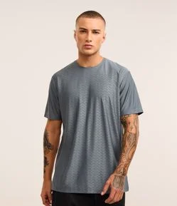 Camiseta Esportiva Tecnologia Dry com Estampa Heat Print Geométrica
