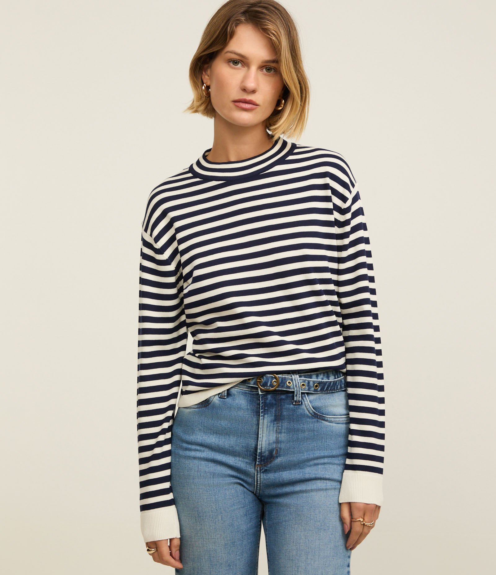 Blusa Listrada em Tricô com Gola Redonda 1