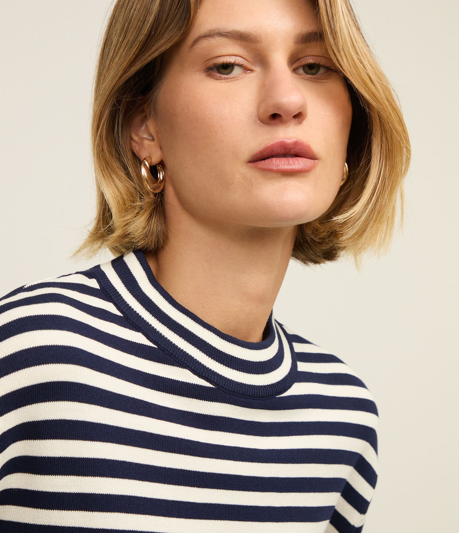 Blusa Listrada em Tricô com Gola Redonda 4