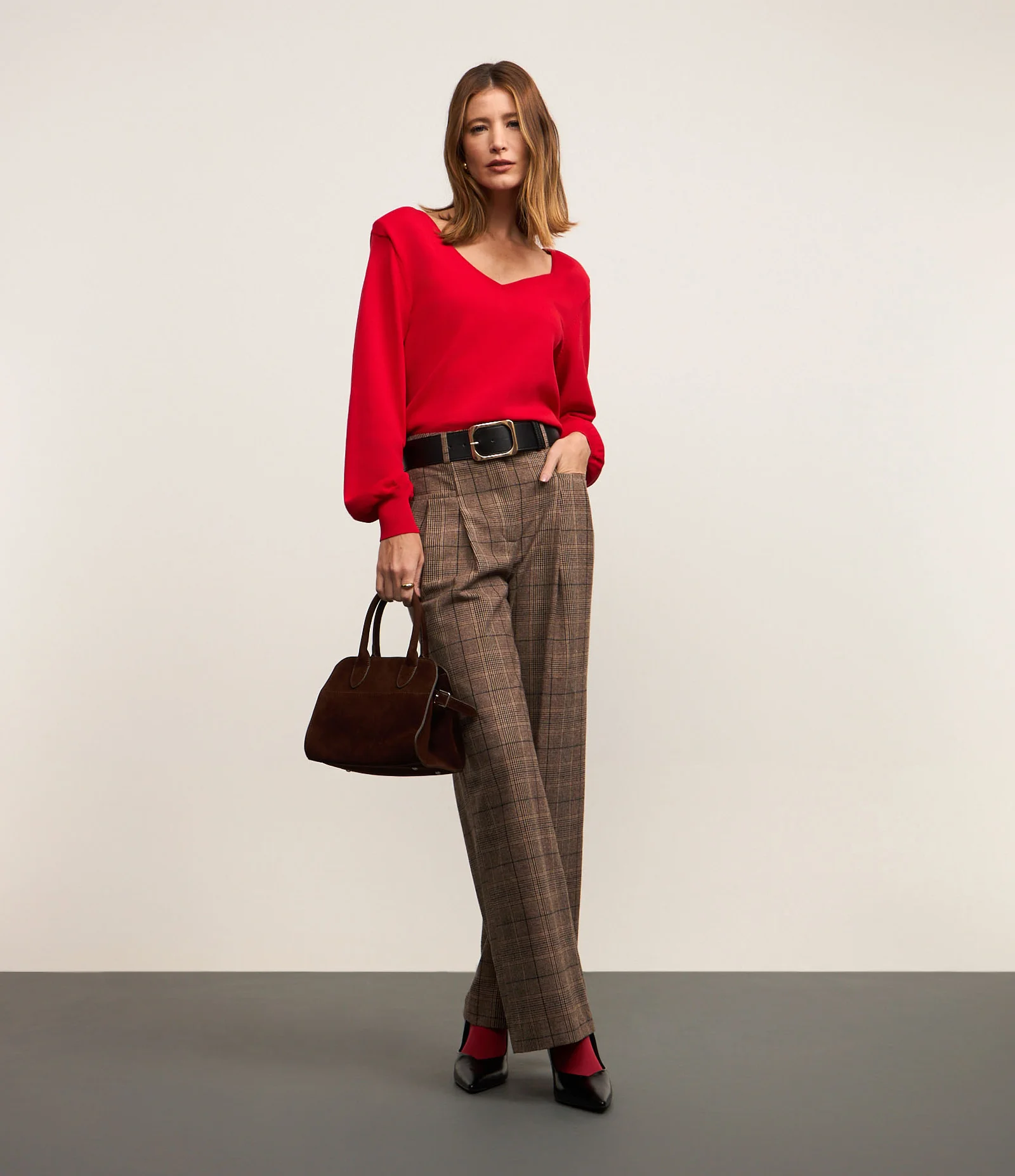 Blusa em Tricô com Decote V e Ombreira Vermelho 2