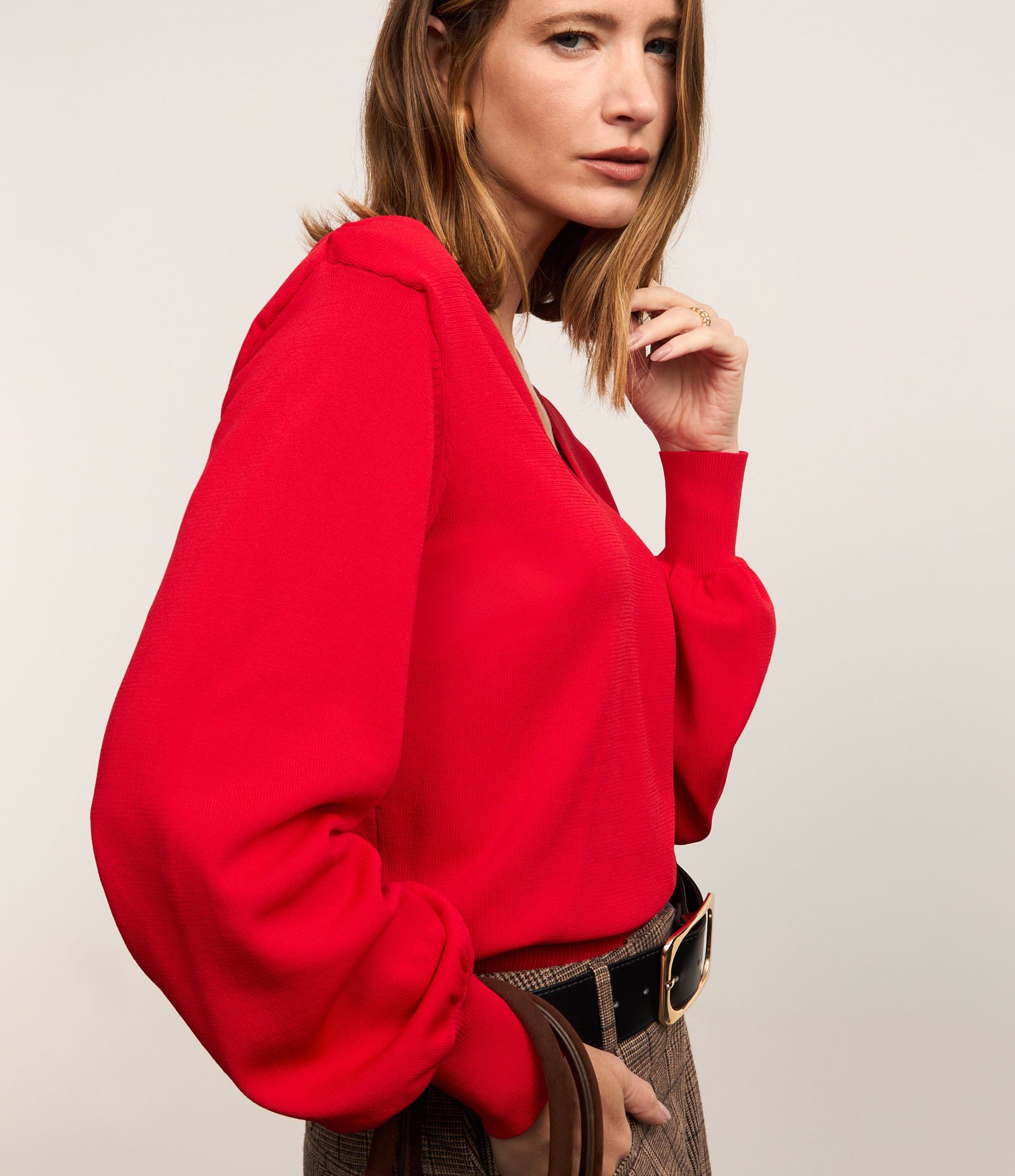 Blusa em Tricô com Decote V e Ombreira Vermelho 5