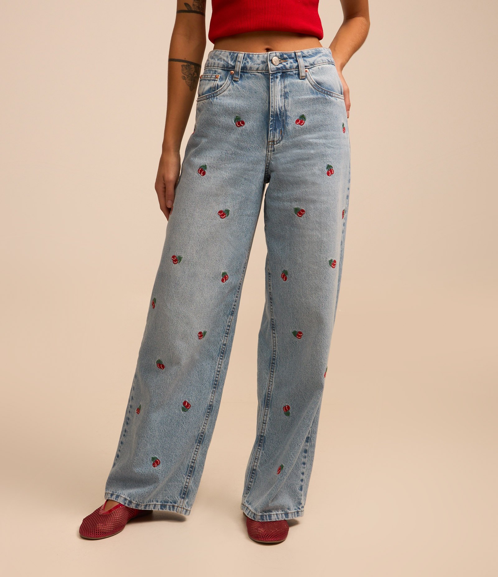 Calça Wide Leg em Jeans com Bordado de Cerejinhas Azul 3