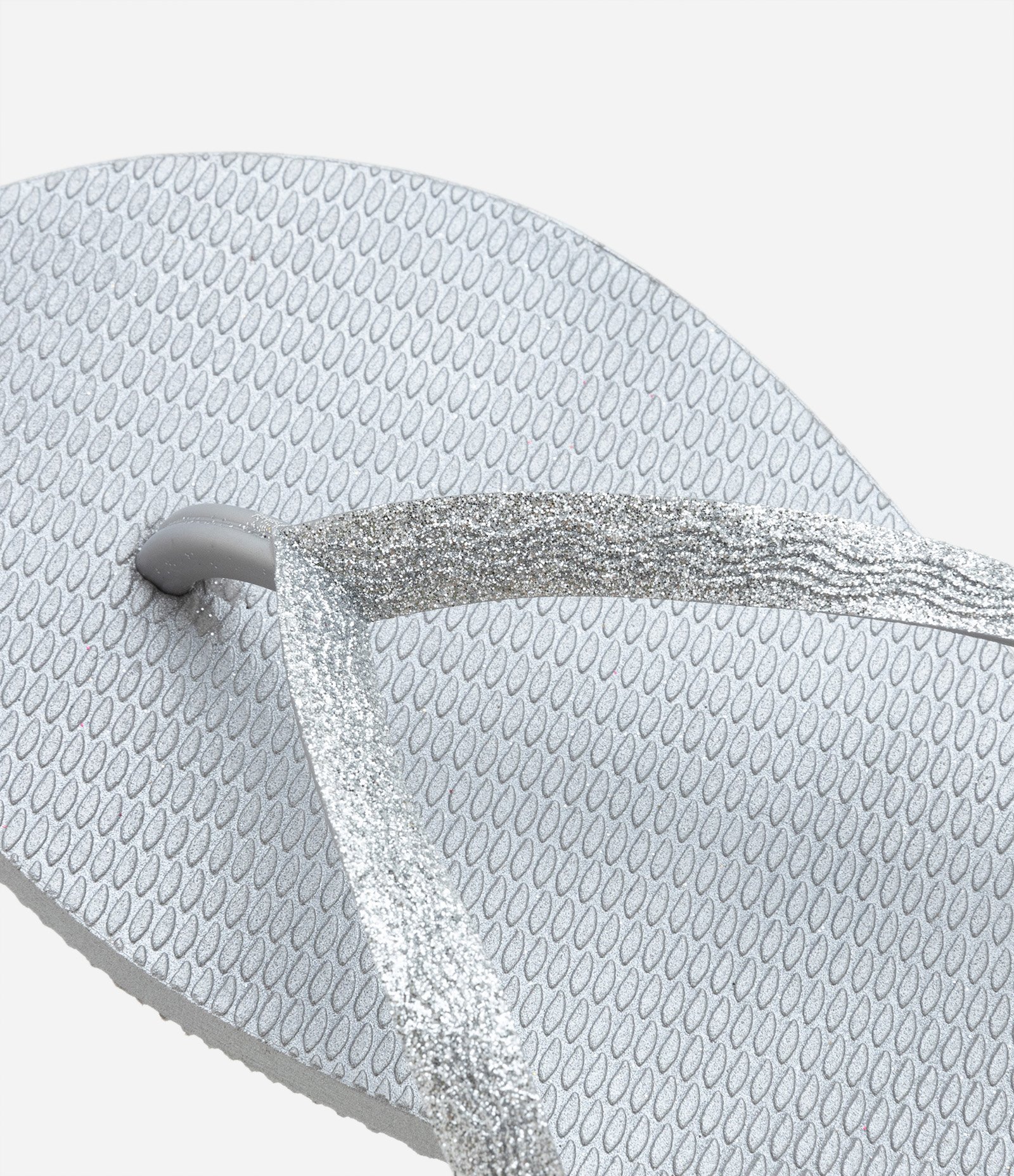 Chinelo Slim com Tiras Finas Metalizado Beira Rio Prata 4