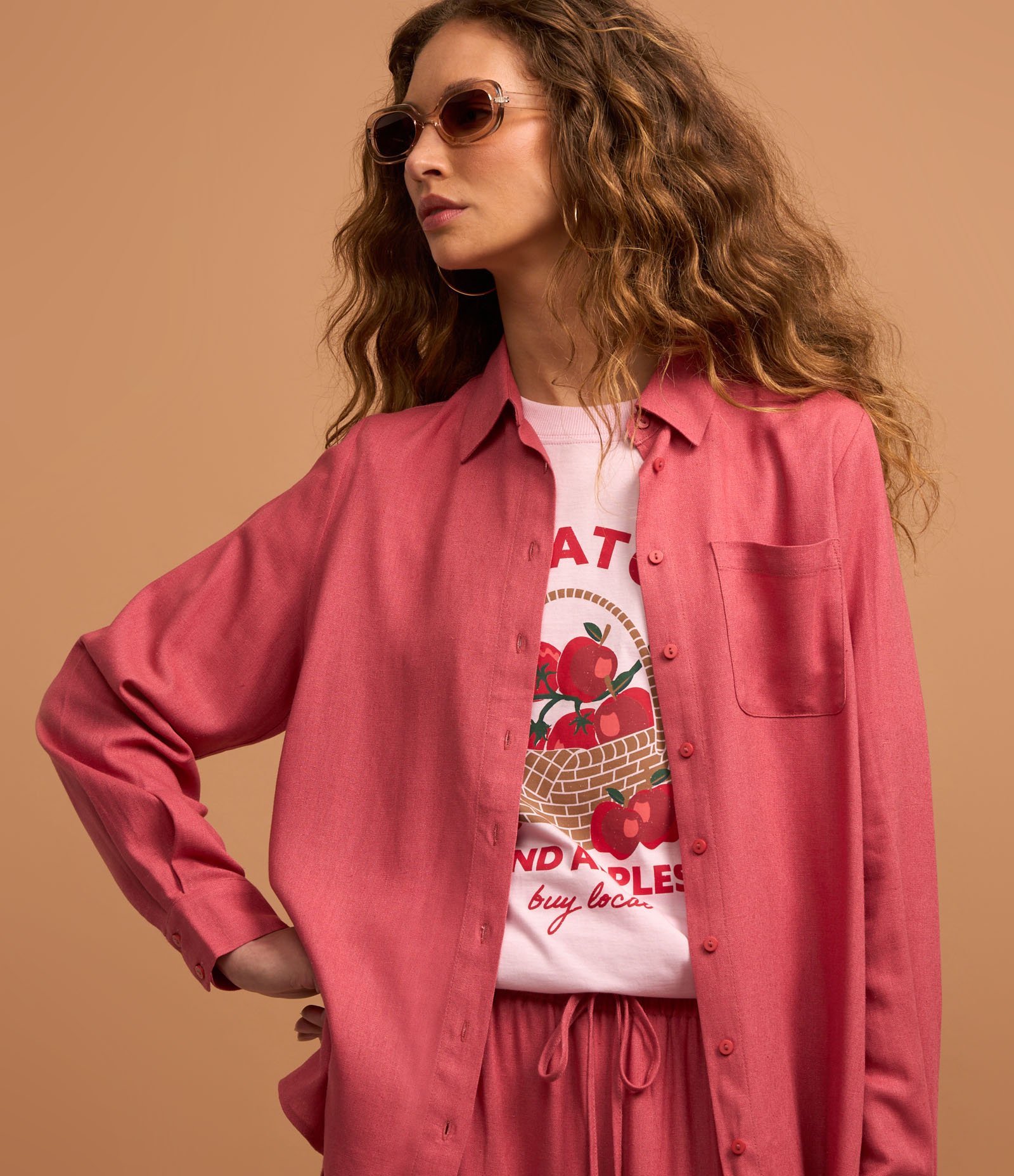 Camisa Alongada Básica em Viscose e Linho Rosa 1