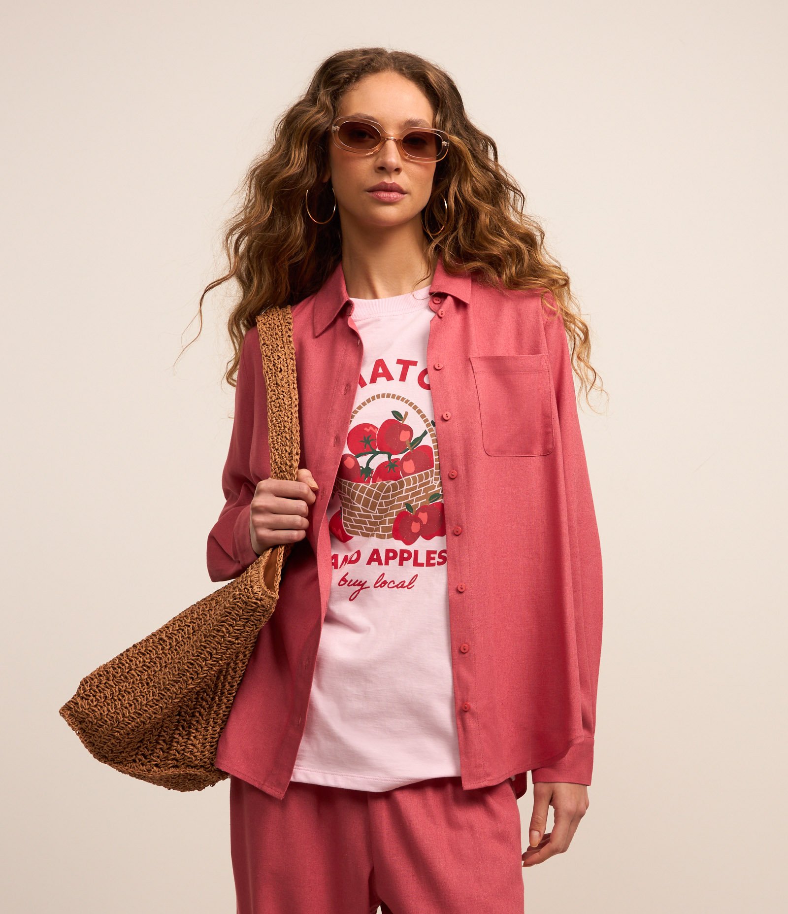 Camisa Alongada Básica em Viscose e Linho Rosa 2