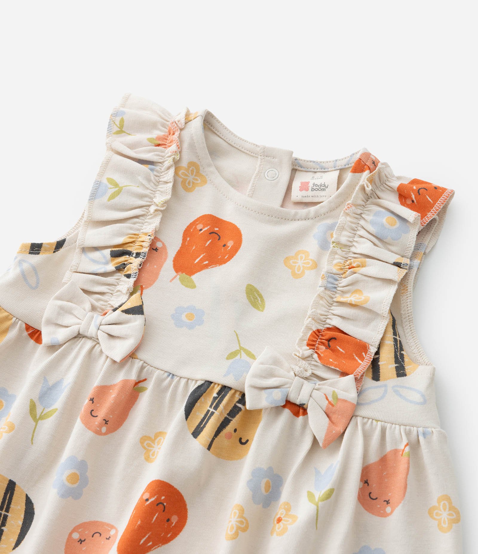 Macaquinho Infantil com Babadinhos e Lacinhos - Tam 0 a 18 meses Bege 7