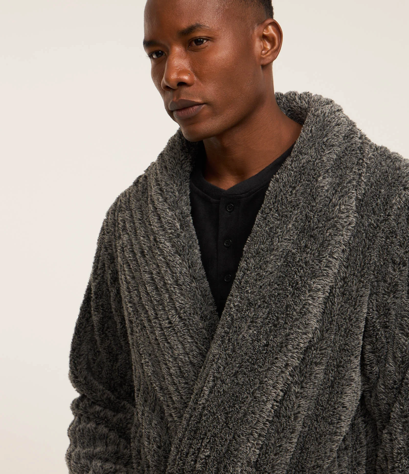 Roupão em Plush com Textura Canelada Amarração e Bolsos Cinza 2